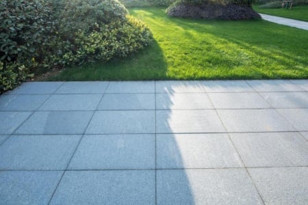 R&eacute;ussir la pose de pavage &agrave; Domloup, guide pratique et astuces