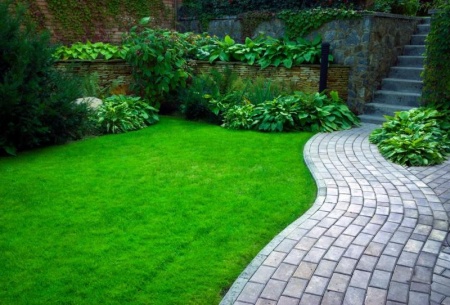 Cr&eacute;ation d'un muret paysager, mat&eacute;riaux et conseils d'expert